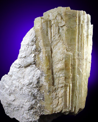 Mineral Specimens: Beryl in Albite from Howe No. 1 Quarry, South Glastonbury, Connecticut